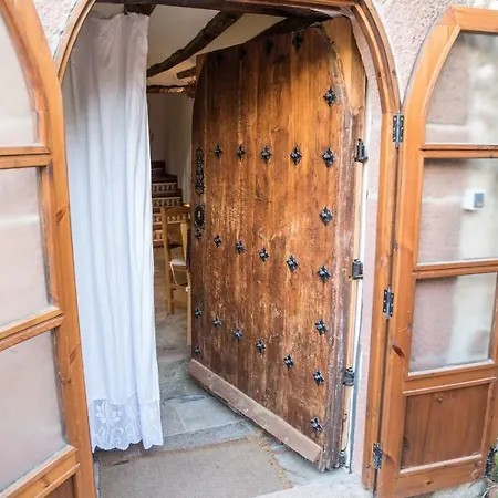 L'arc De Pedra בית נופש וילאפאמס